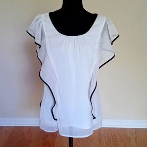 NWOT Izbyer ruffle top. Size M